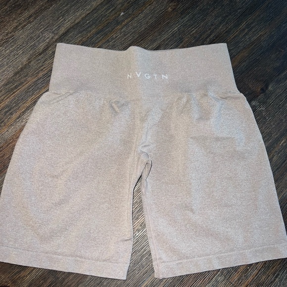 NVGTN Pro Seamless Shorts Taupe - Picture 3 of 4